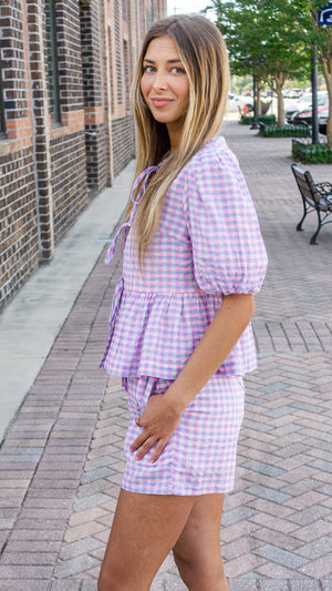 AUREUM Women's Set Gingham Shorts with Tie || David's Clothing