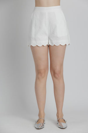 AUREUM Women's Shorts Scallop Hem Shorts