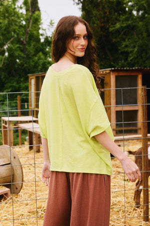 BUCKET LIST Women's Top V-neck Oversized Solid Knit Top || David's Clothing