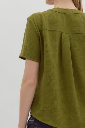 ENTRO INC Women's Top Classic Split V-Neck Short Sleeve Pullover Top || David's Clothing