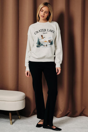SUNDAY EDITION Women's Sweatshirt Crater Lake Oregon Mallard Graphic Long Sleeve Sweatshirt