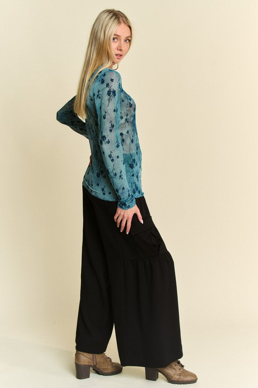 DAVI & DANI Women's Pants Solid Cargo Pockets Wide Open Pull On Pants