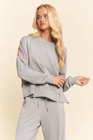 DAVI & DANI Women's Sweaters Contrast Stitch Crewneck Sweatshirts