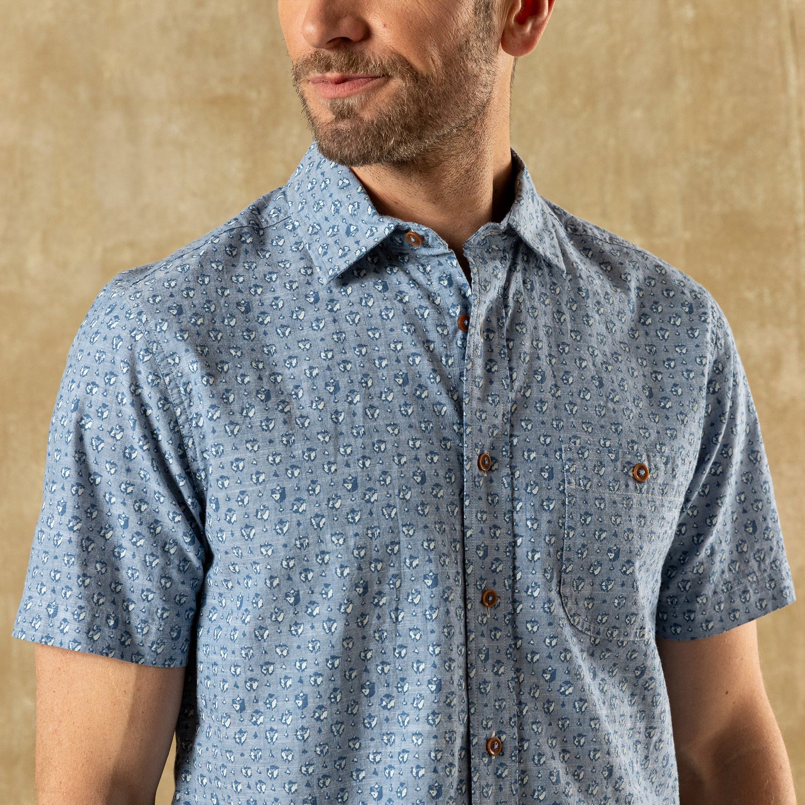 DUCKHEAD Men's Sport Shirt Duck Head Cotton Chambray Sport Shirt