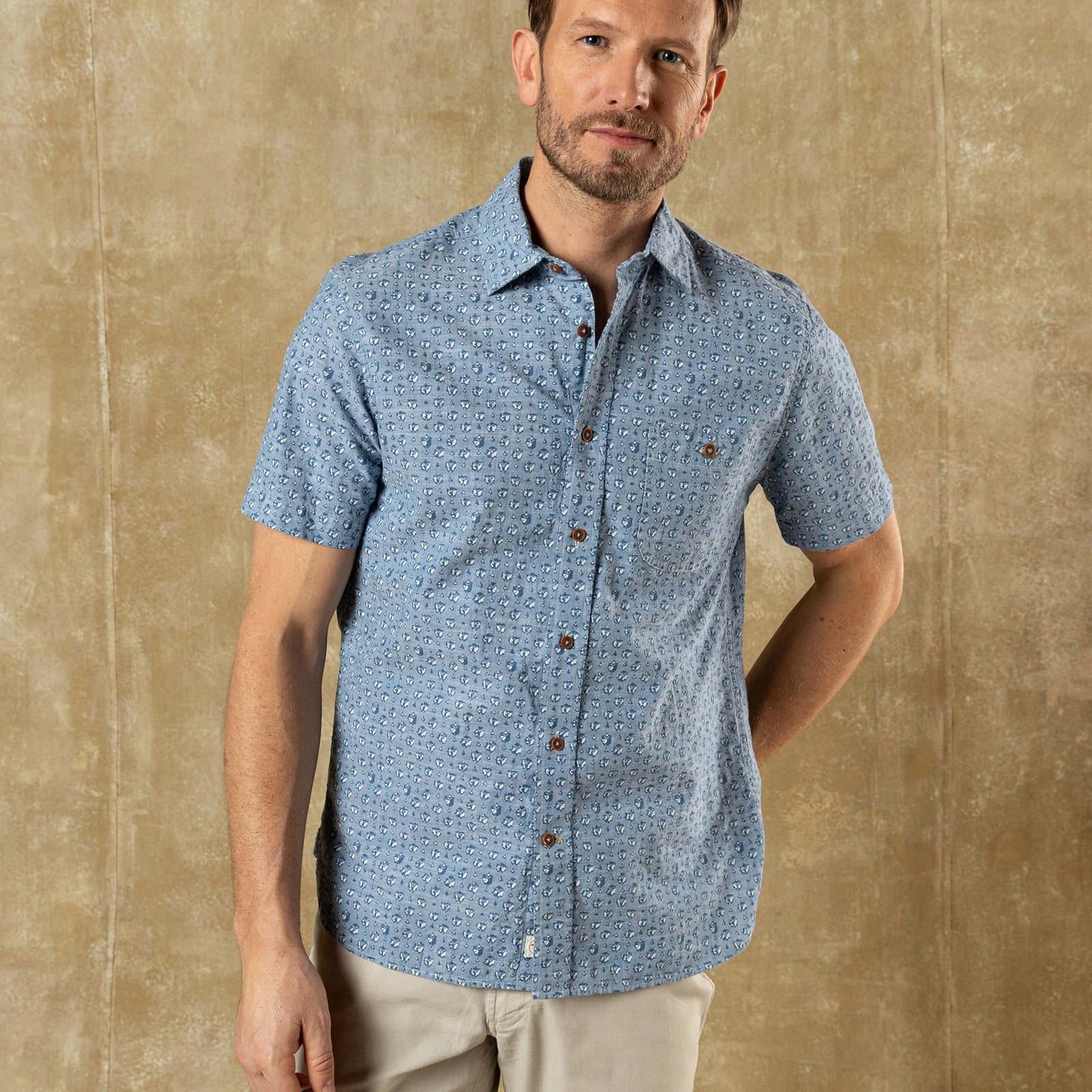 DUCKHEAD Men's Sport Shirt Duck Head Cotton Chambray Sport Shirt