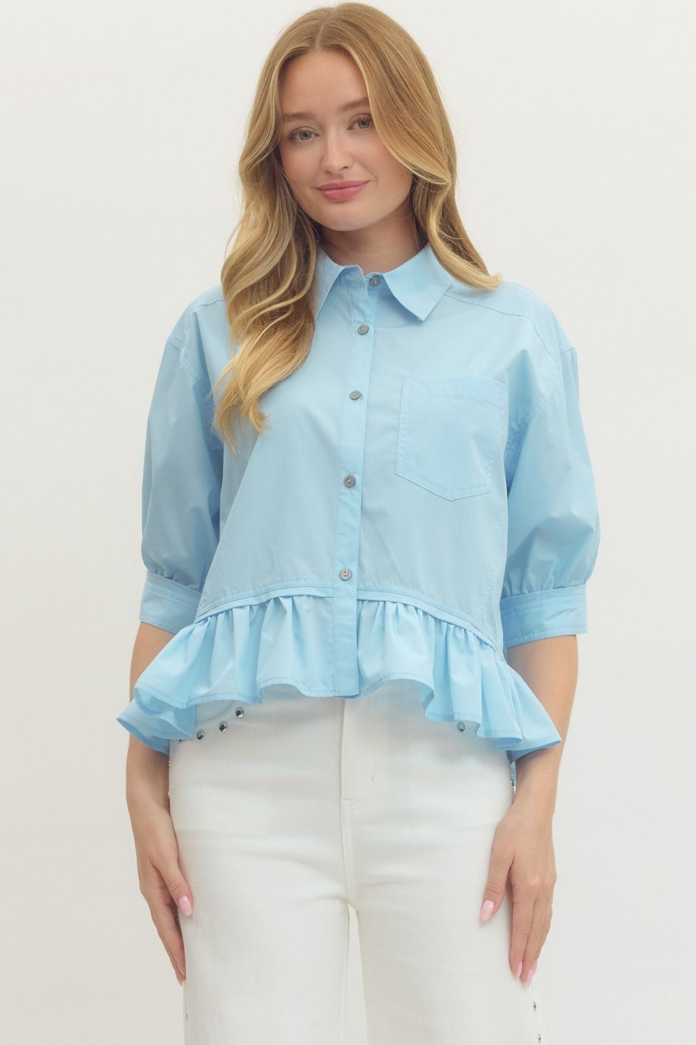 ENTRO INC Women's Top CHAMBRAY / S Solid Short Sleeve Ruffle Hem Button-Down Top T28898