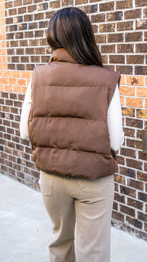 ENTRO INC Women's Top Cropped Puffer Zip-Up Vest || David's Clothing