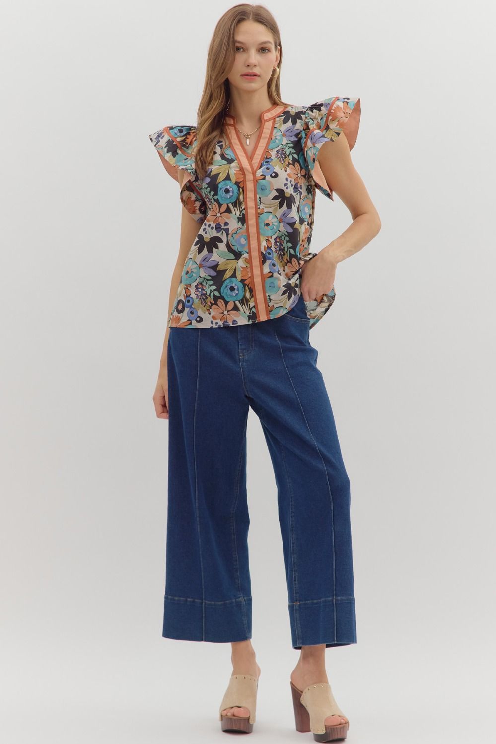 ENTRO INC Women's Top Multi-Floral Print Flutter Ruffle Sleeve Top || David's Clothing