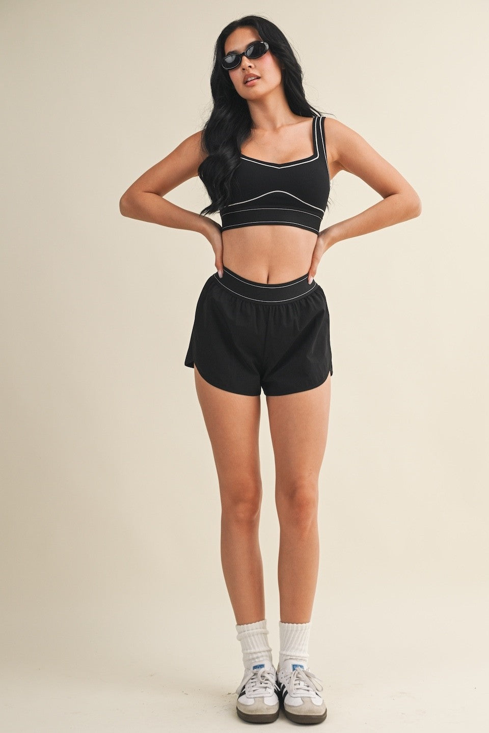 GLOWIE Accessories Contrast Thread Sports Bra