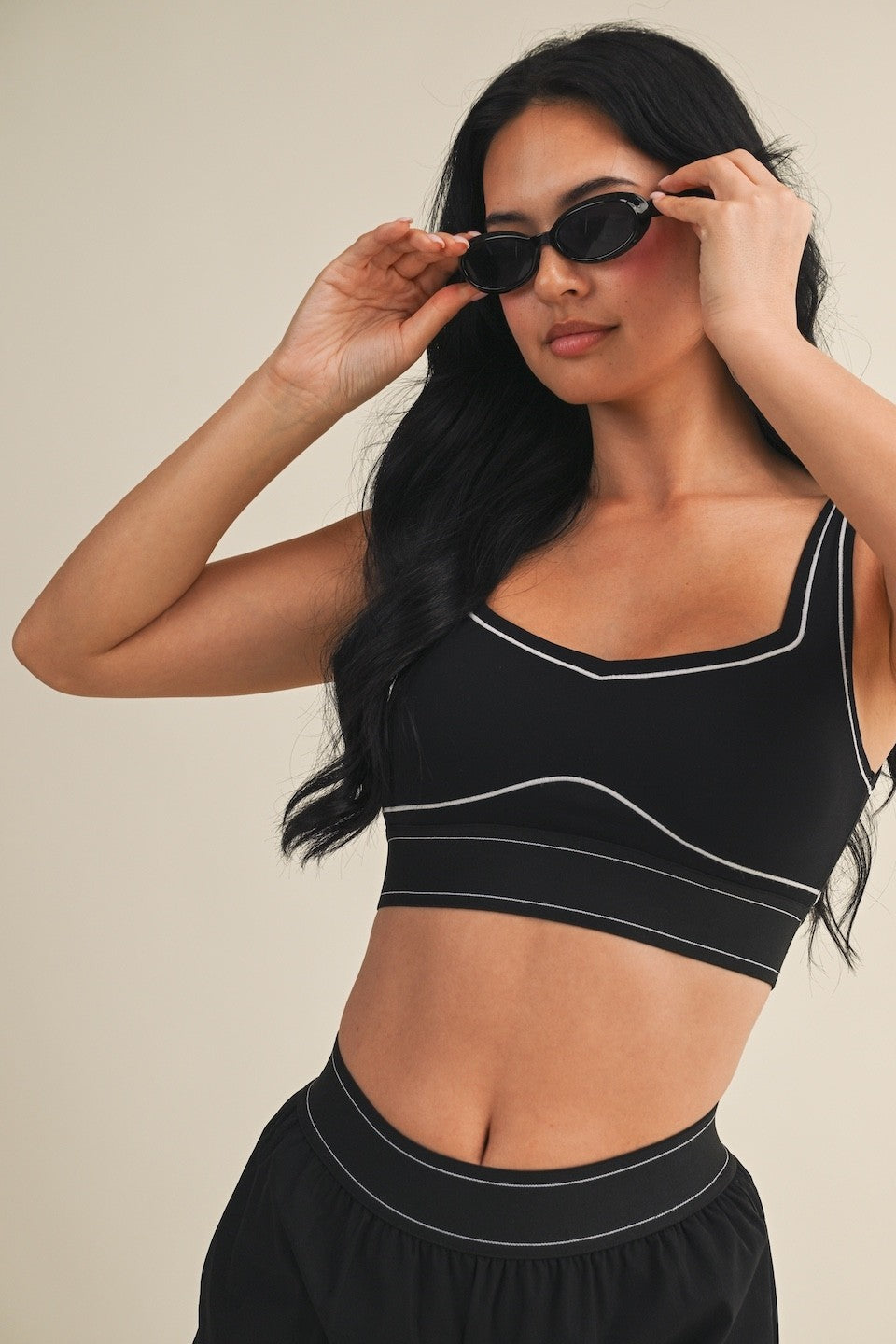 GLOWIE Accessories Contrast Thread Sports Bra