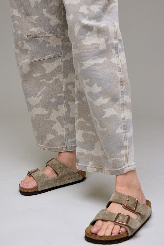 HIDDEN JEANS Women's Jeans Tan Camo Cropped Barrel Jean