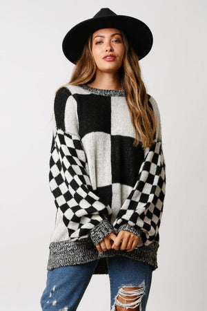 PEACH LOVE Women's Sweaters Oversized Knit Checker Sweater || David's Clothing