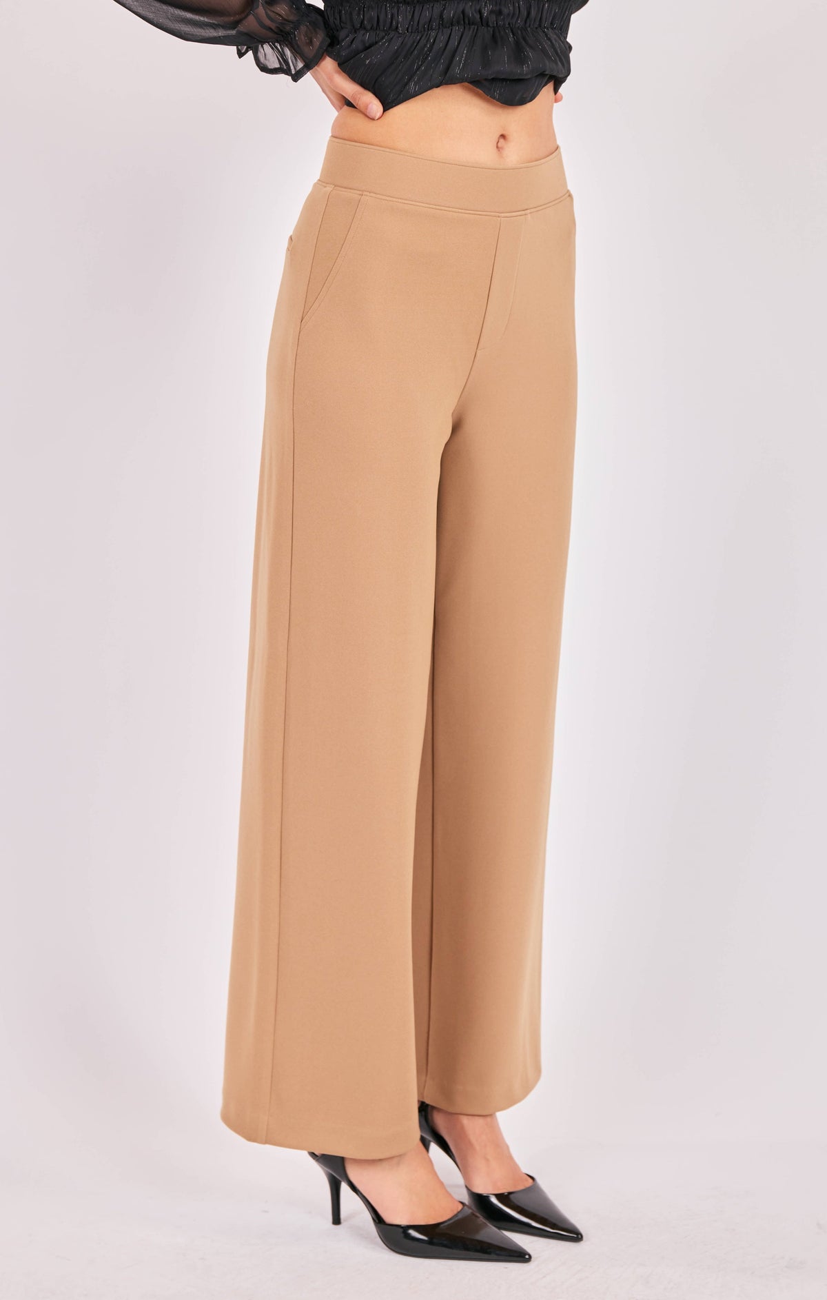 SADIE AND SAGE Women's Pants Sadie and Sage Astrid Super Stretch Pull on Straight Pants