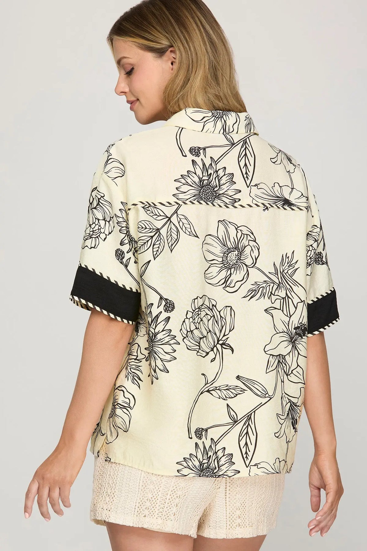 SHE AND SKY Women's Top Half Sleeve Button Down Woven Print Shirt Top With Contrast Detail