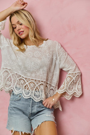 SO ME Women's Top Floral Embroidered Crochet Lace Trimmed Top