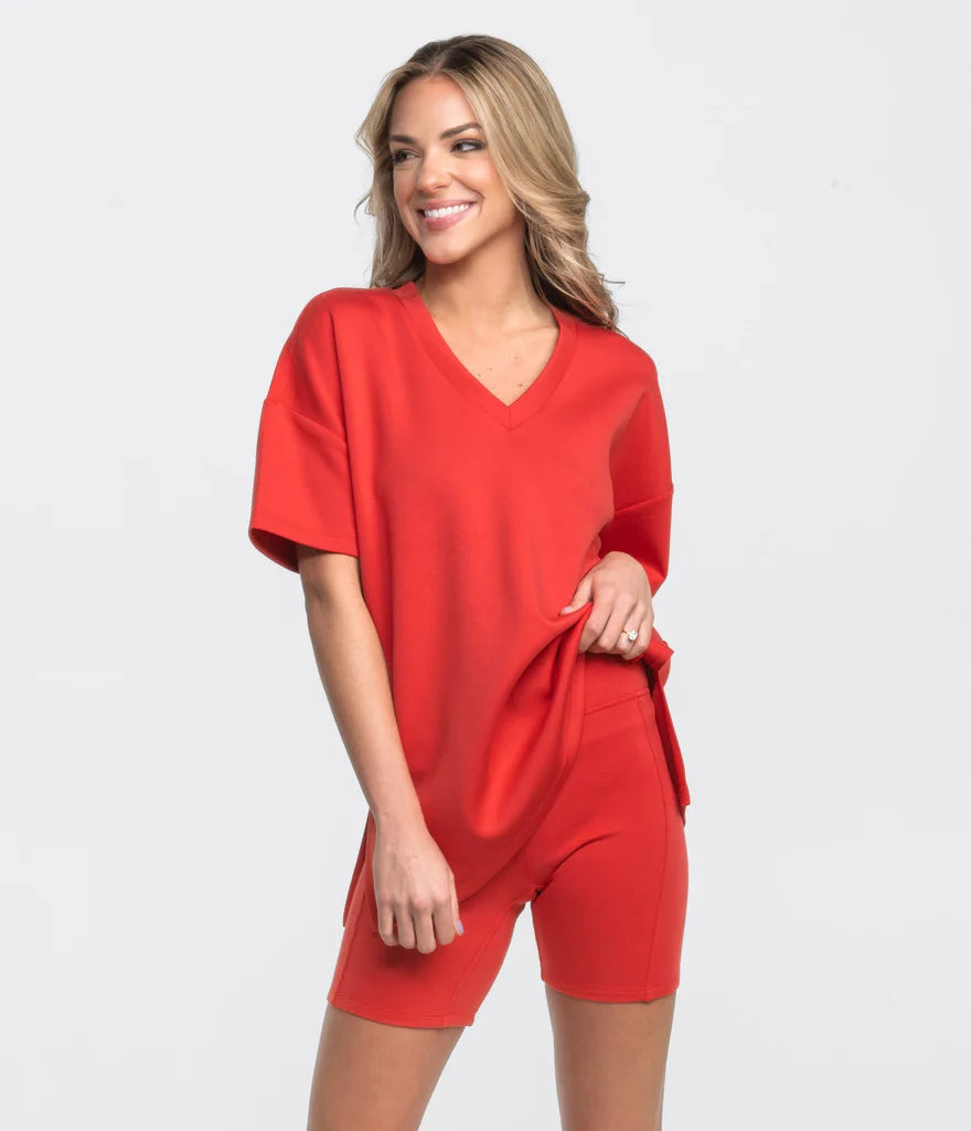 SOUTHERN SHIRT CO. Women's Top RIO RED / XS Southern Shirt Astroknit Vneck Top || David's Clothing 2J0841593