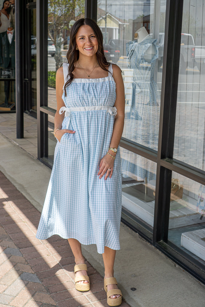 Gingham Ruched Bust High Waist Midi Dress || David's Clothing Gingham Ruched Bust High Waist Midi Dress || David's Clothing