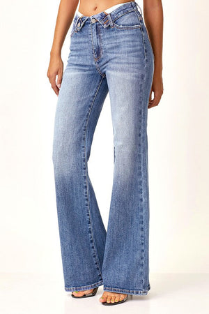 Risen Jeans Women's Jeans Risen Midrise Flap Straight Jeans || David's Clothing